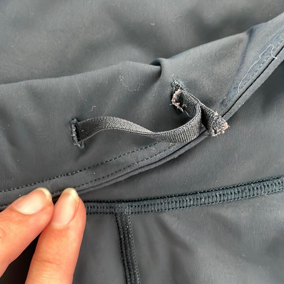 Lululemon leggings - Picture 5 of 10